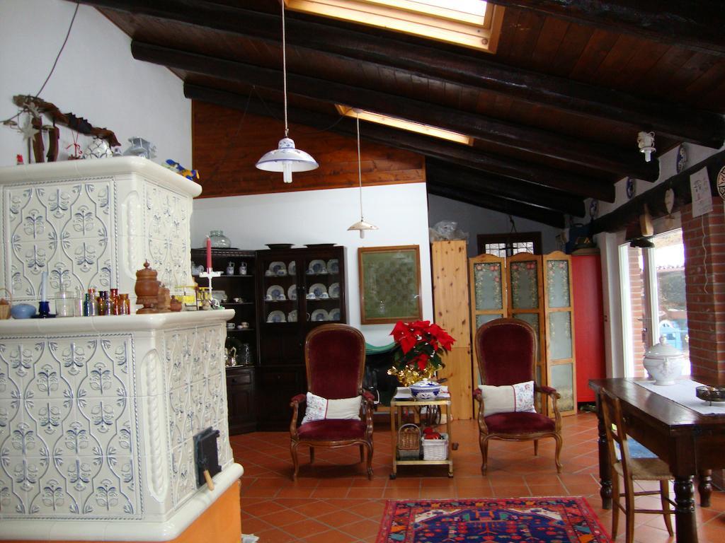 לינה וארוחת בוקר Moncucco Torinese Cascina Nel Bosco מראה חיצוני תמונה